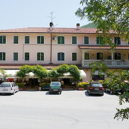 Albergo Ristorante Sterlina Grizzana Eksteriør billede